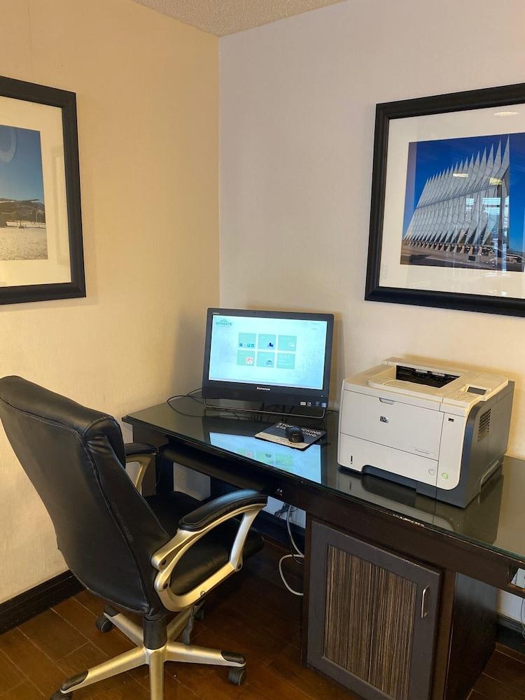 Spark By Hilton Colorado Springs I 25 Central Экстерьер фото