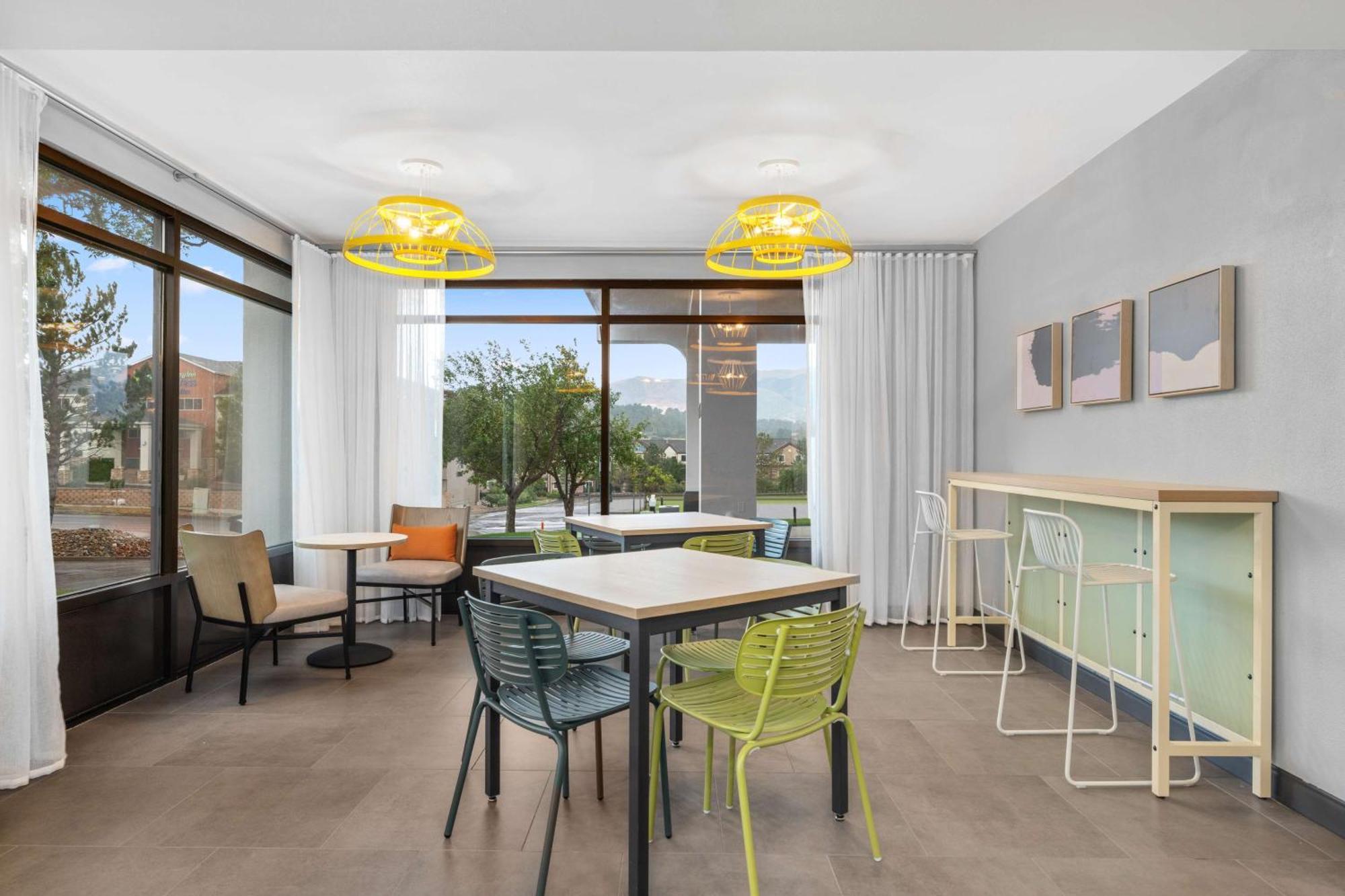 Spark By Hilton Colorado Springs I 25 Central Экстерьер фото